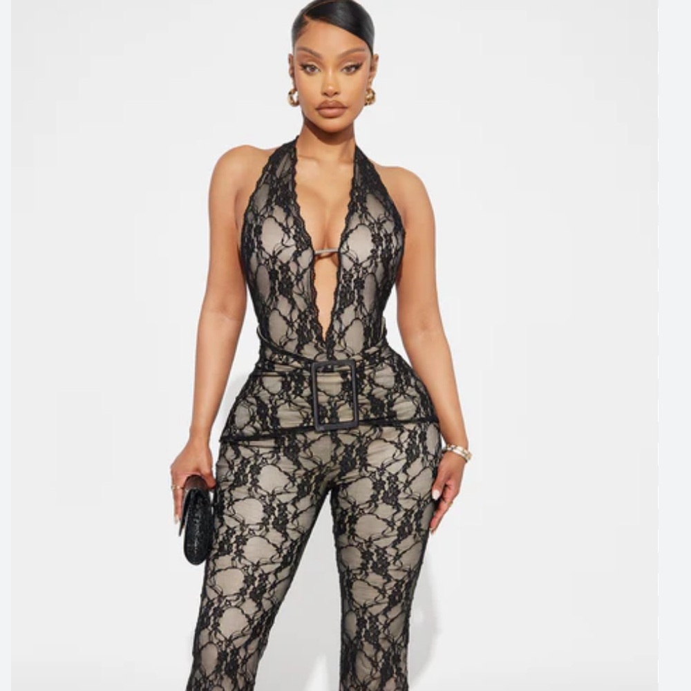 XTAREN SEXY DEEP V PLUNGING FRONT CONTRASTING BLACK LACE HALTER STYLE JUMPSUIT S